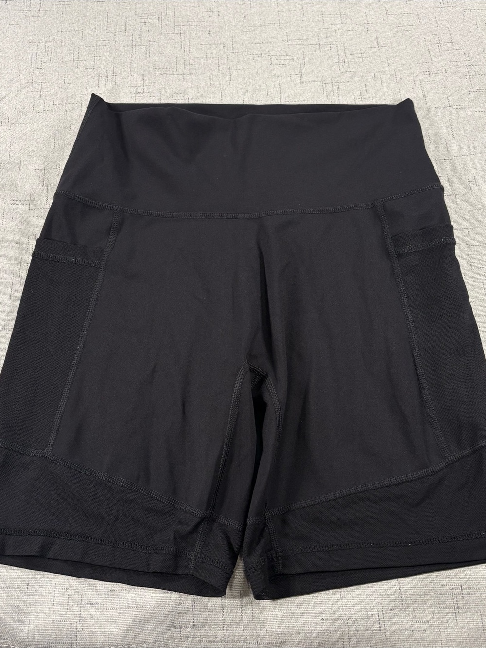 Aerie women’s Black High-Waist Active Shorts